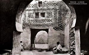 Temacine - Zaouia - Porte de Mosaiques en briques